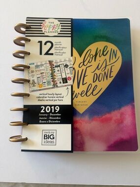 The Happy Planner - 2019 What’s done in LOVE is done well PLANNER